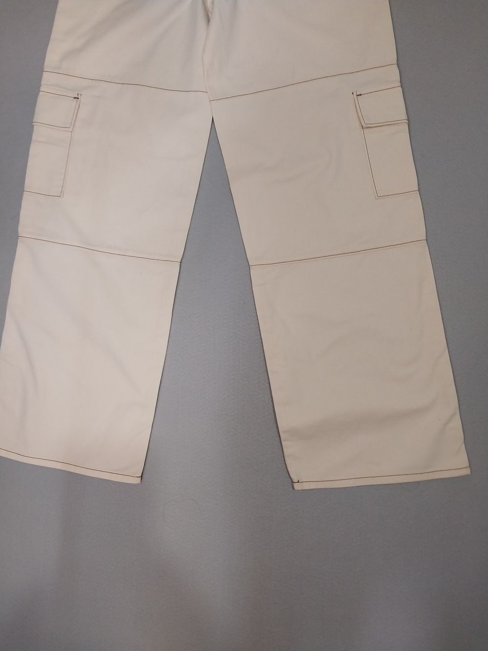SO High-Rise Cargo Jeans in Cream with Contrast Stitching SIZE M - Picture 7 of 16